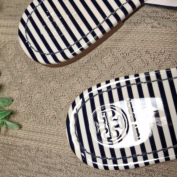 Tory Burch Miller Stripe Patent Leather Sandals In Black & White - Picture 12 of 15